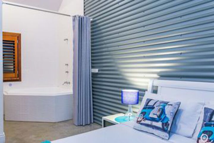 Room 4 of 21