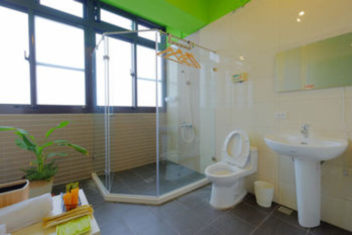 Room 3 of 22
