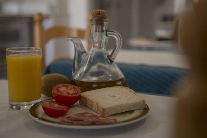Breakfast/Coffee Service 80 of 104