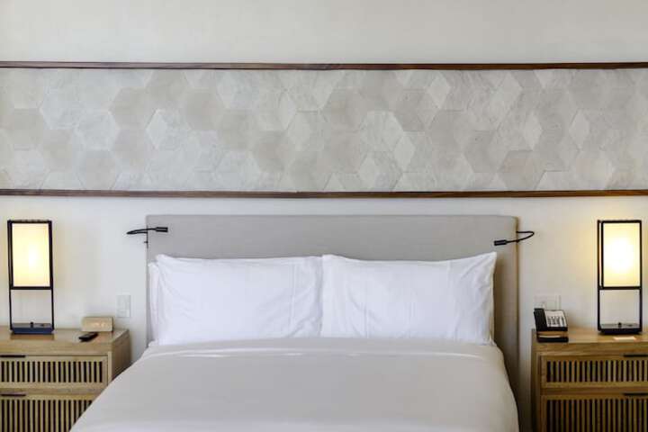 Room 13 of 180