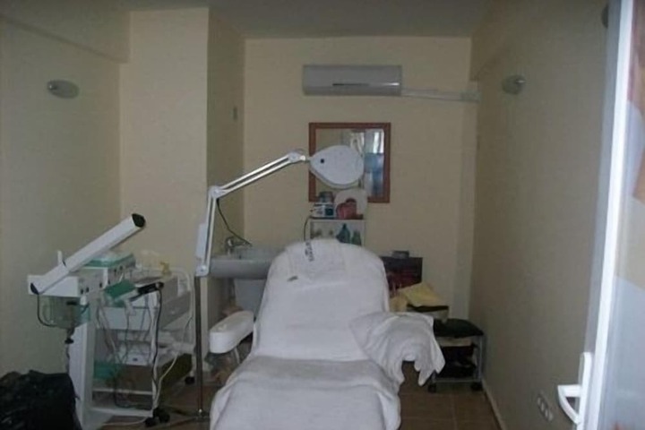 Room 16 of 27