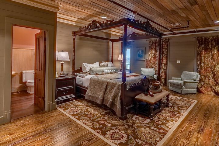 Room 31 of 64