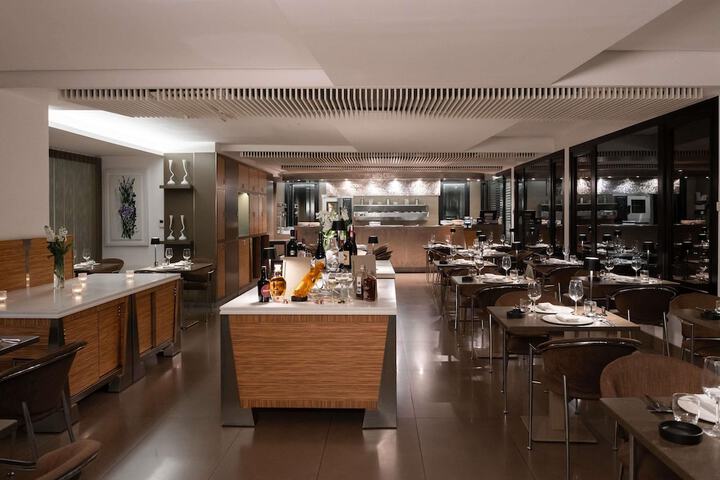 Dining 101 of 189
