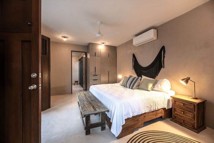 Room 7 of 41