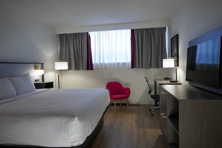 Room 16 of 43