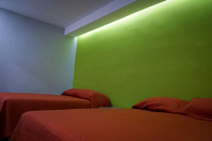 Room 9 of 19
