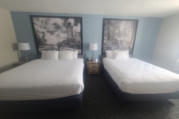 Quadruple King Size Bed (12 of 12)