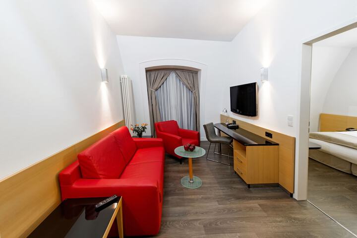 Room 15 of 60