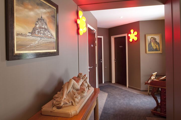 Hotel Interior 6 of 63
