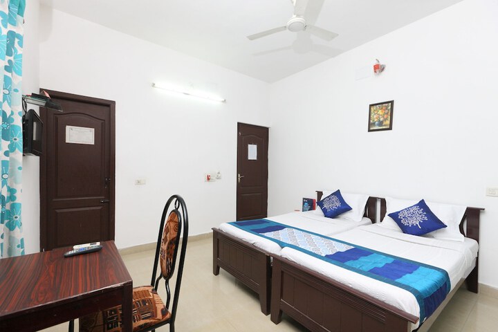 Room 14 of 22