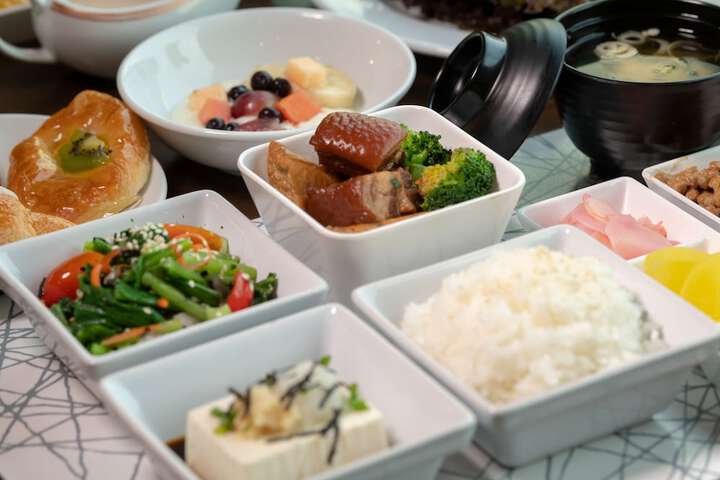 Dining 84 of 128