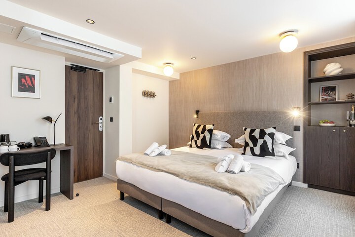 Room 14 of 82