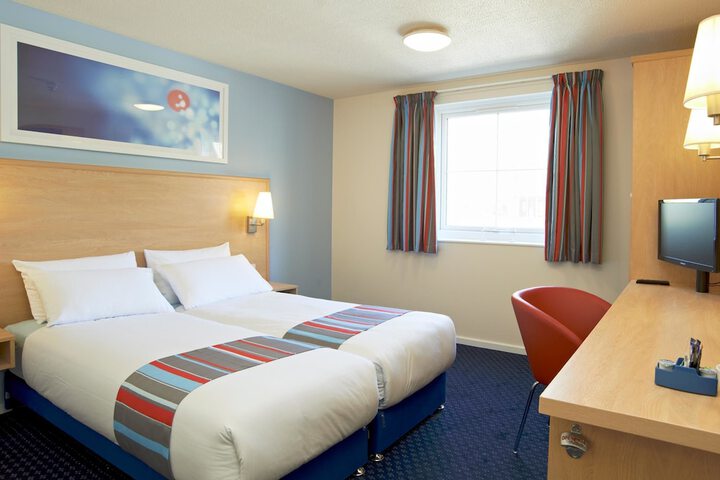 Room 2 of 13