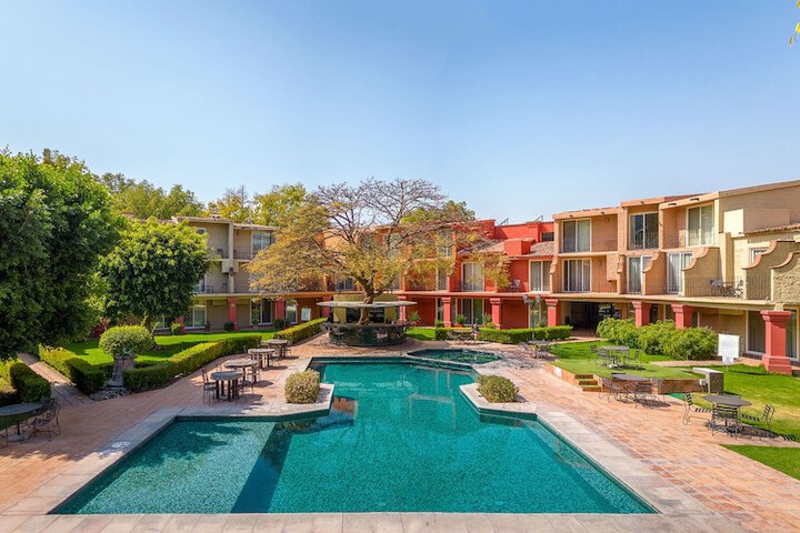 Hotel with Pool