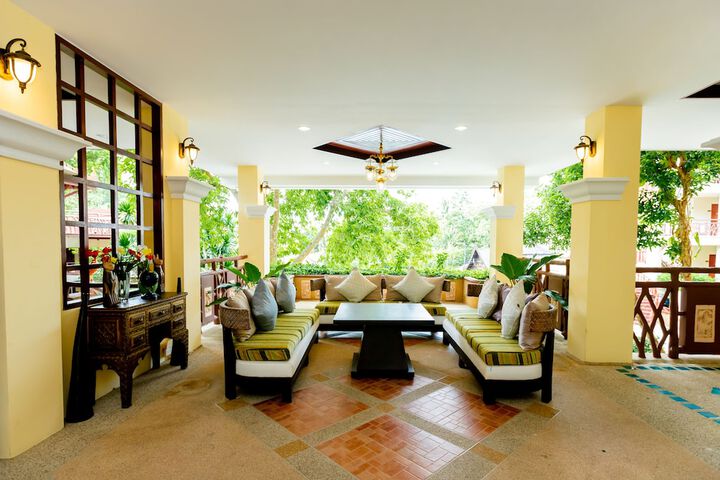 Guest Lobby