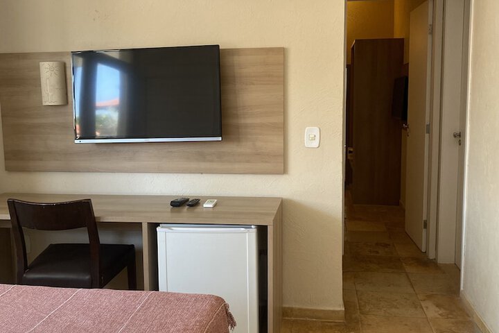 Room 16 of 37