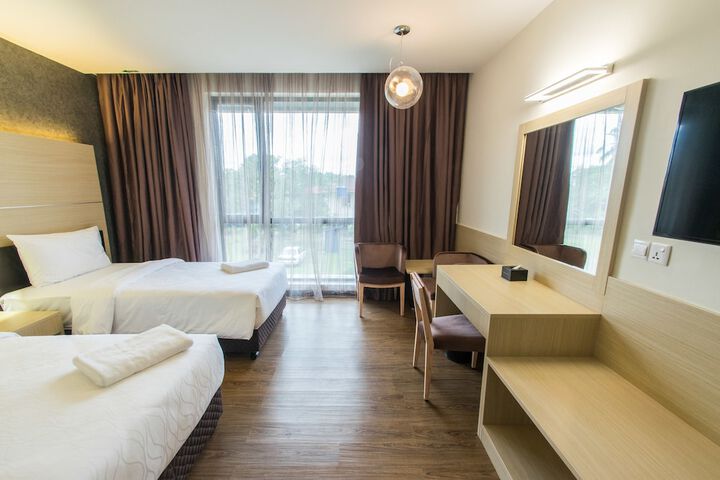 Room 5 of 33