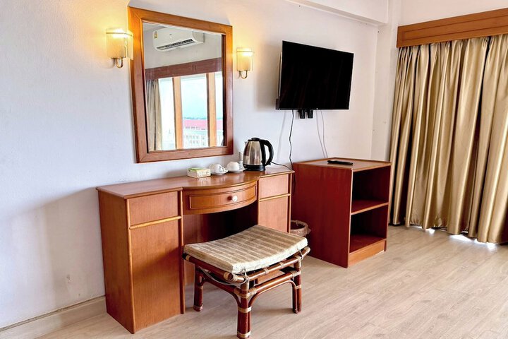 Room 25 of 130