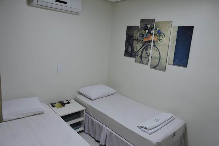 Room 33 of 65