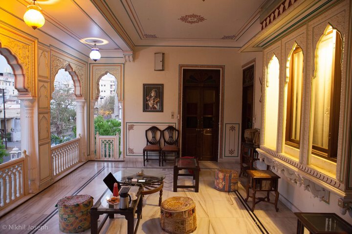 Entrance & Lobby