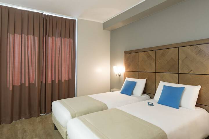 Room 5 of 64