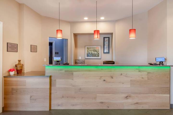 Hotel Lobby