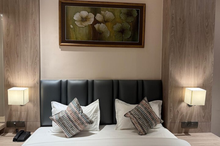 Room 4 of 15