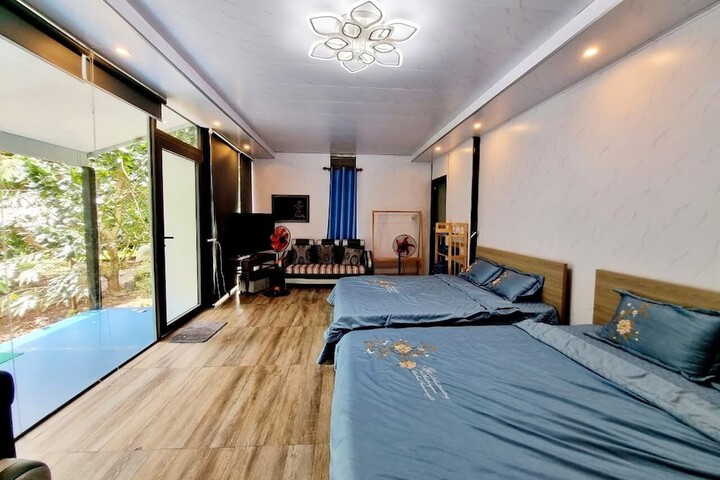 Room 10 of 40
