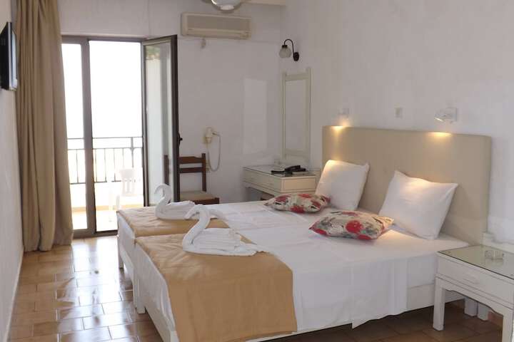 Room 18 of 52