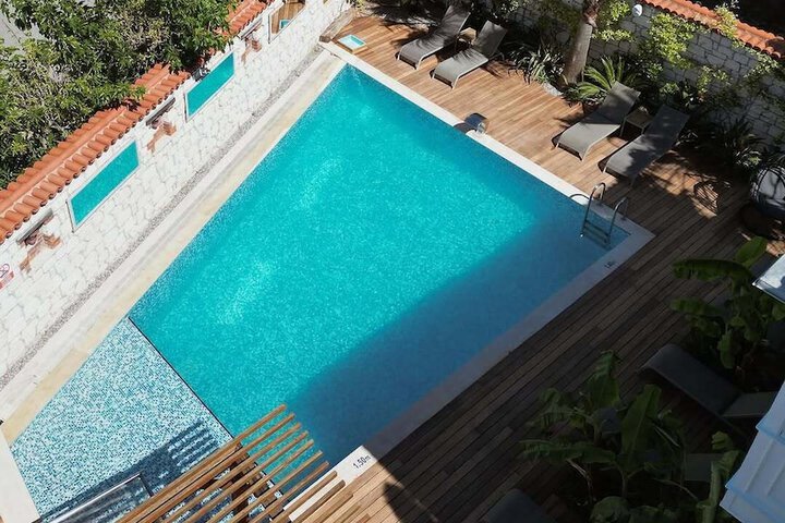 Pool 26 of 31