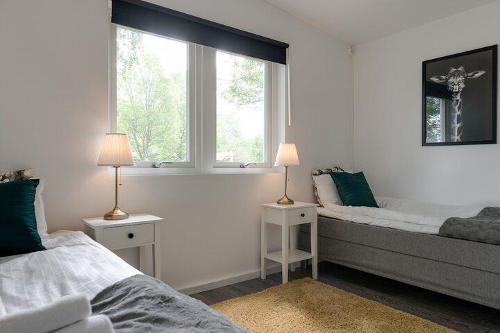 Room 9 of 28