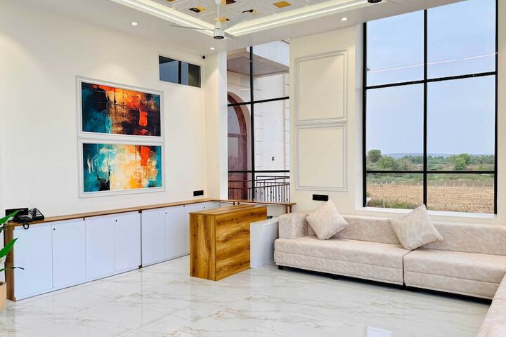 Hotel Interior 10 of 176
