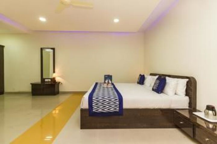 Room 7 of 19
