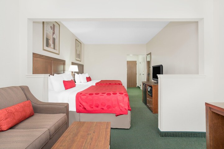 Room 9 of 38