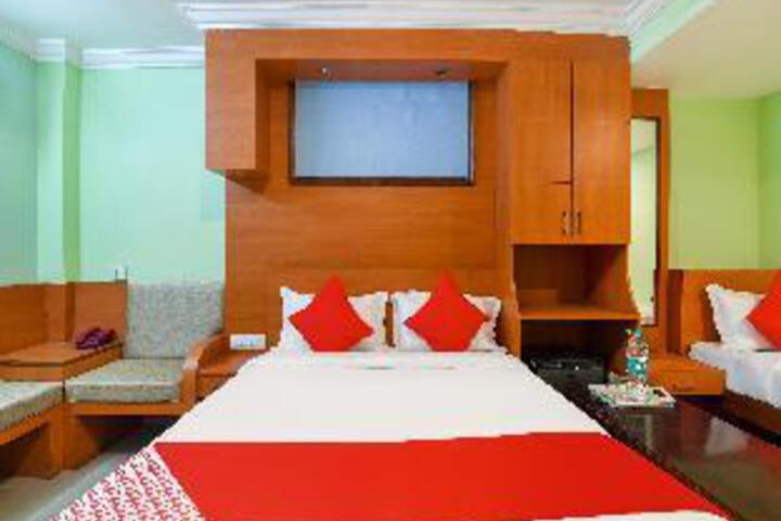 Room 10 of 23