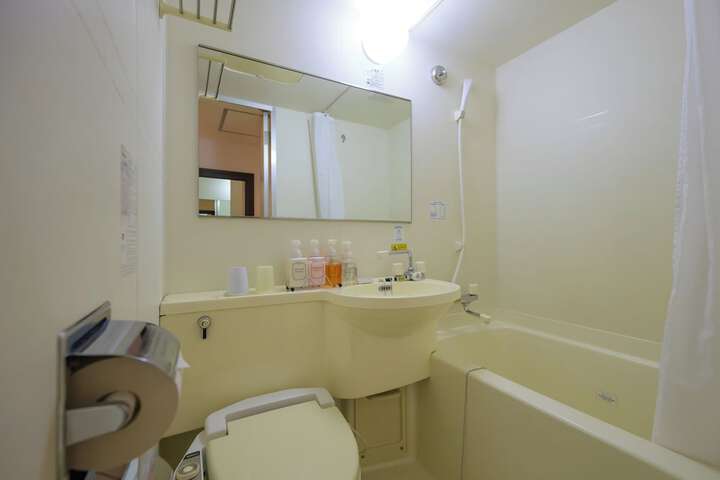 Room 44 of 69