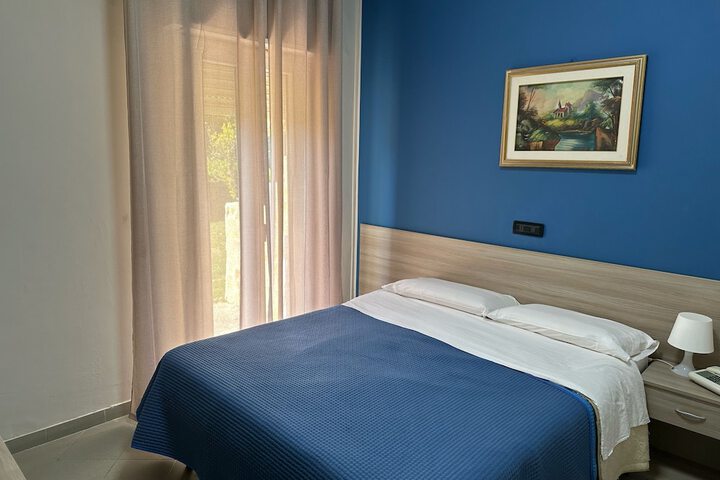 Room 19 of 48
