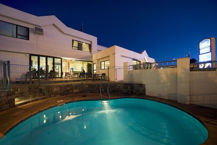 Pool 57 of 82