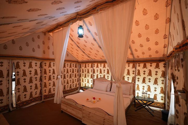 Room 2 of 9