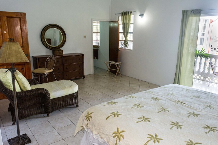 Room 8 of 157