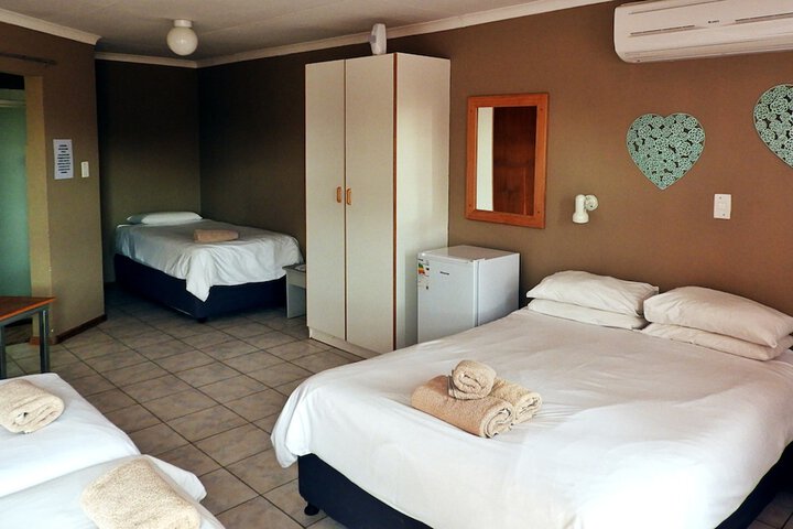 Room 4 of 36