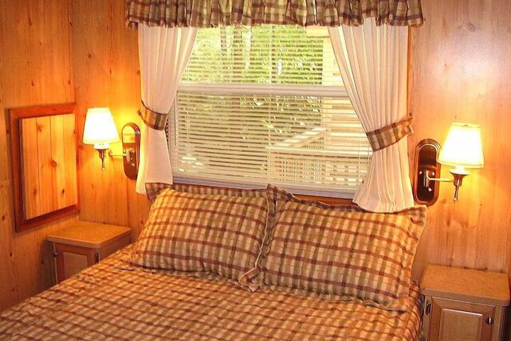 Room 2 of 17