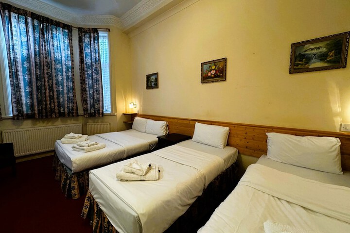 Room 47 of 95