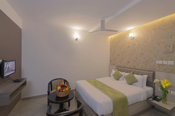Room 9 of 21
