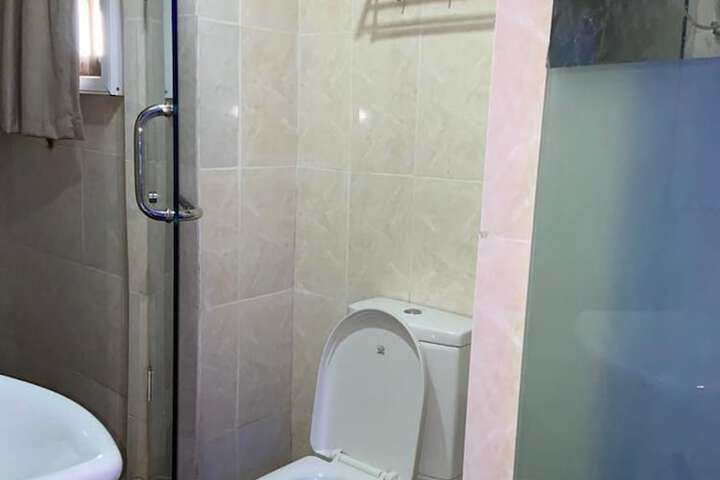 Room 12 of 22