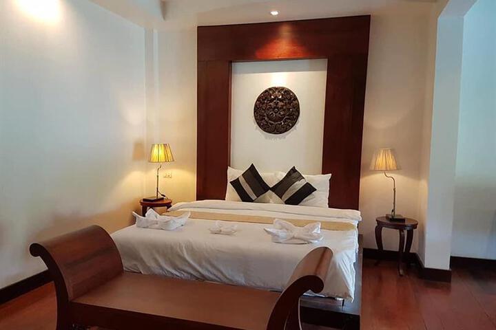 AKIRA LUANG PRABANG