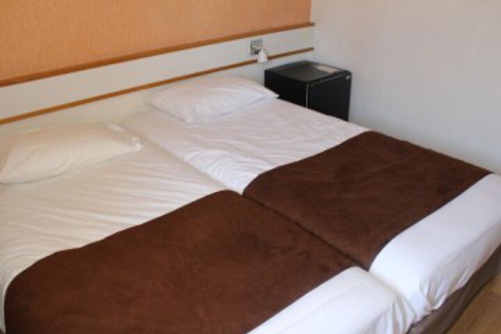 Room 5 of 34