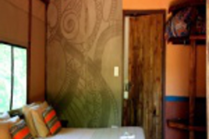 Room 205 of 792