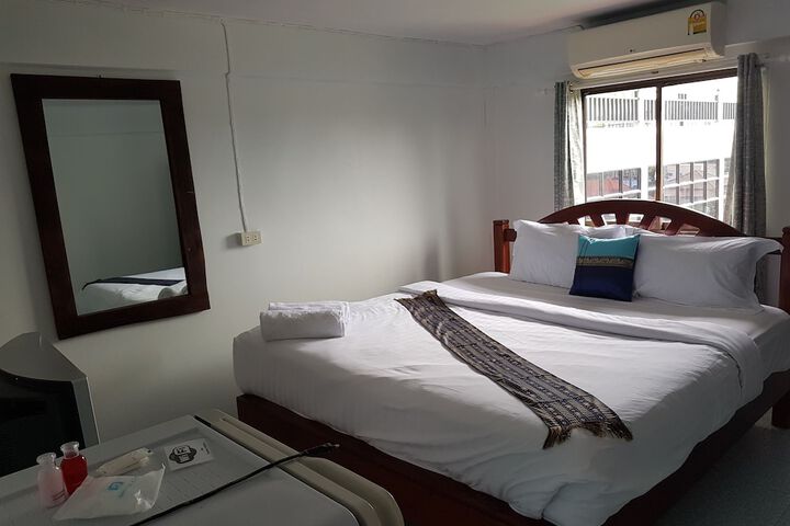 Room 14 of 30