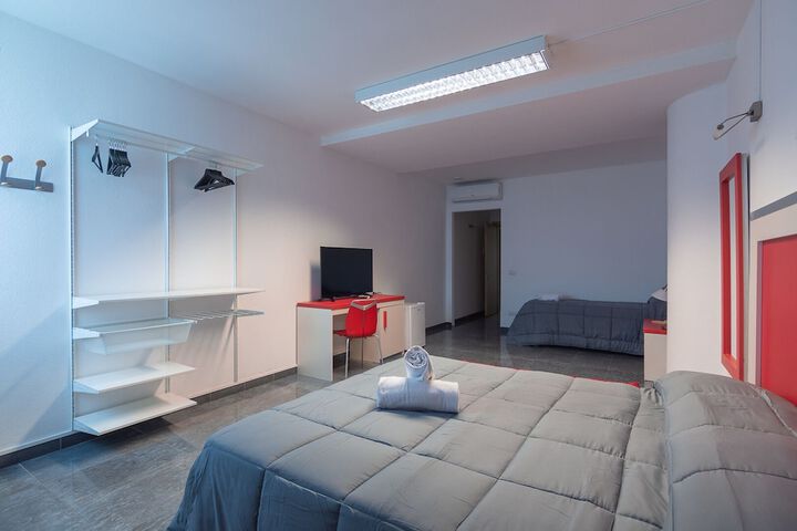 Room 27 of 47